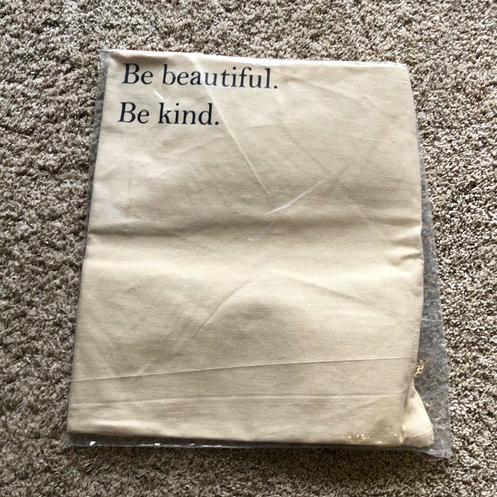 FREE tote bag (with purchase $30 or more)